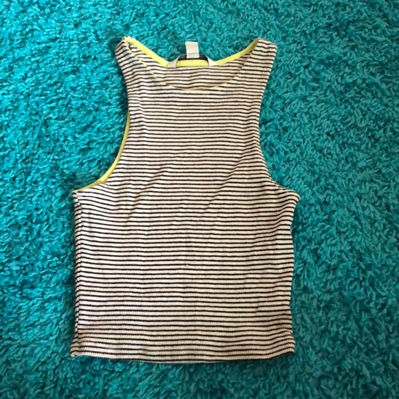 3 crop tops - Picture 1 of 6